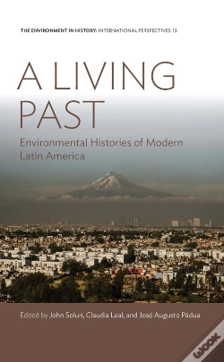 Capa do artigo Living Past