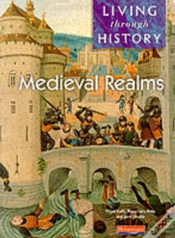 Capa do artigo Living Through History: Core Book.   Medieval Realms
