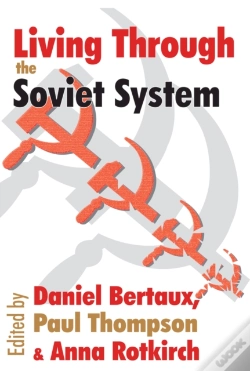 Capa do artigo Living Through The Soviet System