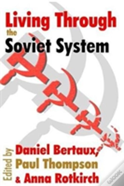 Capa do artigo Living Through The Soviet System