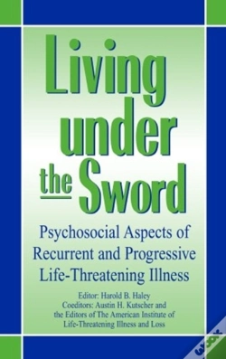 Capa do artigo Living Under The Sword