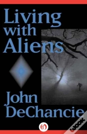 Capa do artigo Living With Aliens