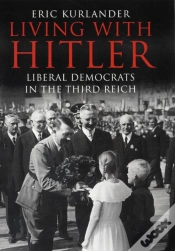 Capa do artigo Living With Hitler