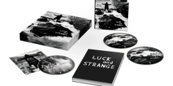 Capa do artigo Luck and Strange - CD