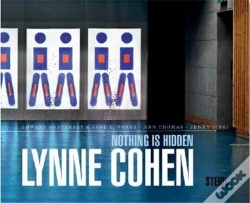 Capa do artigo Lynne Cohen Nothing Is Hidden /Anglais