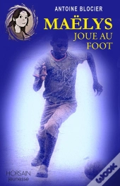 Maelys Joue Au Foot
