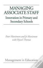 Capa do artigo Managing Associate Staff