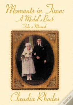 Capa do artigo Moments In Time: A Model'S Book:  Take A