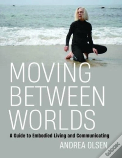 Capa do artigo Moving Between Worlds