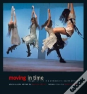 Capa do artigo Moving In Time
