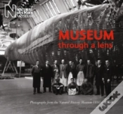 Capa do artigo Museum Through A Lens