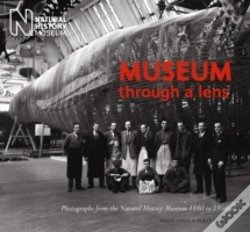 Capa do artigo Museum Through A Lens