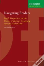 Capa do artigo Navigating Borders