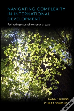 Capa do artigo Navigating Complexity In International Development