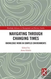 Capa do artigo Navigating Through Changing Times