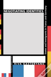 Capa do artigo Negotiating Identities