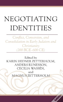 Capa do artigo Negotiating Identities