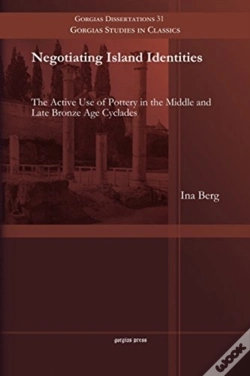 Capa do artigo Negotiating Island Identities