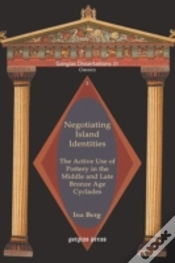 Capa do artigo Negotiating Island Identities