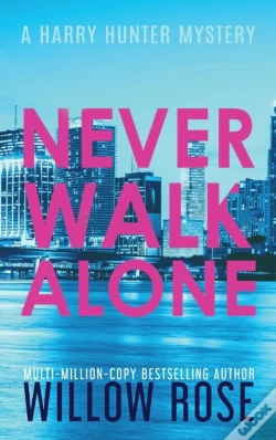 Capa do artigo Never Walk Alone