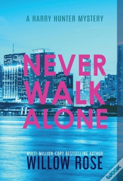 Capa do artigo Never Walk Alone