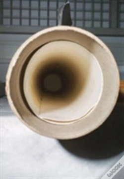Capa do artigo Object Onder/Object Below