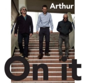 Capa do artigo On It - CD