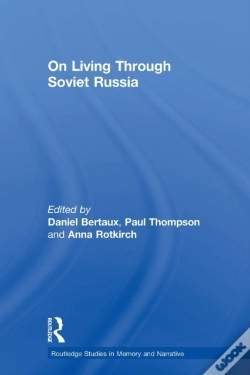 Capa do artigo On Living Through Soviet Russia