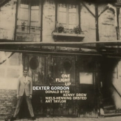 Capa do artigo One Flight Up - Vinil