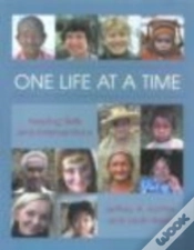Capa do artigo One Life At A Time