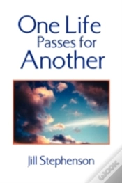 Capa do artigo One Life Passes For Another