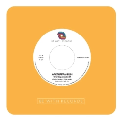 Capa do artigo One Step Ahead - Vinil