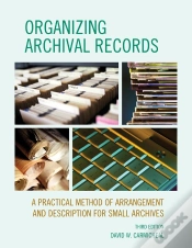 Capa do artigo Organizing Archival Records