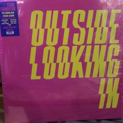 Capa do artigo Outside Looking In - Vinil