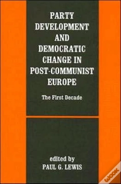 Capa do artigo Party Development And Democratic Change In Post-Communist Europe
