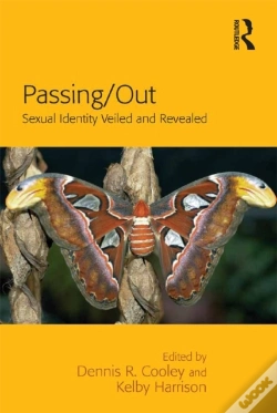 Capa do artigo Passing/Out