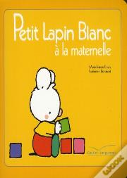 Petit Lapin Blanc À La Maternelle