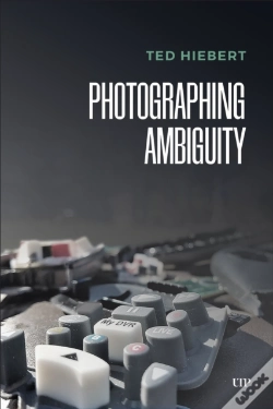 Capa do artigo Photographing Ambiguity