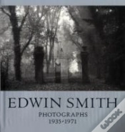 Capa do artigo PHOTOGRAPHS, 1935-71