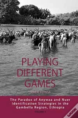 Capa do artigo Playing Different Games