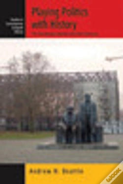 Capa do artigo Playing Politics With History