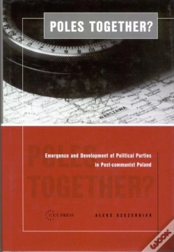Capa do artigo Poles Together?