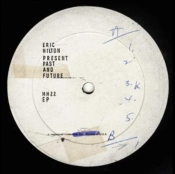 Capa do artigo Present Past and Future - CD