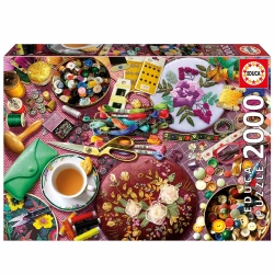 Capa do artigo Puzzle Educa 2000 Peças A Mesa De Costura 20263