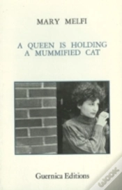 Capa do artigo Queen Is Holding A Mummified Cat