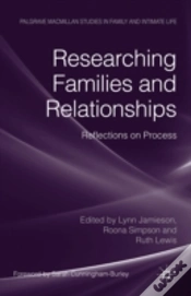 Capa do artigo Researching Families And Relationships