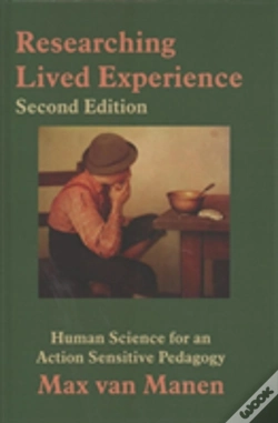 Capa do artigo Researching Lived Experience