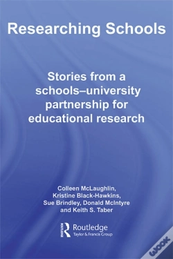 Capa do artigo Researching Schools