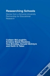 Capa do artigo Researching Schools