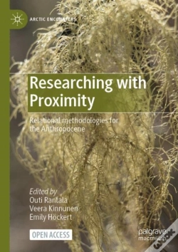 Capa do artigo Researching With Proximity